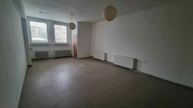 Karvina-Czeska Republika - lokale handlowo-usługowe.