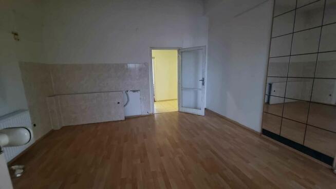 Karvina-Czeska Republika - lokale handlowo-usługowe.