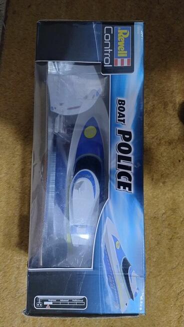 Motorówka zdalnie sterowana