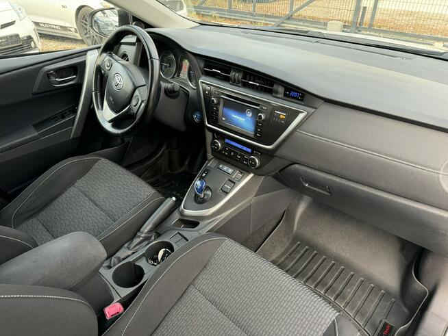 Toyota Auris 1.8 HSD 136KM Kamera Serwisowany Bardzo ładny!