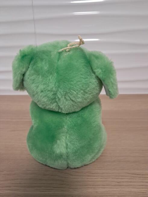 Zabawka pluszowa – zielony piesek, do sprzedania
