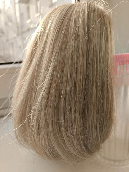 Treska. Sztuczne włosy.