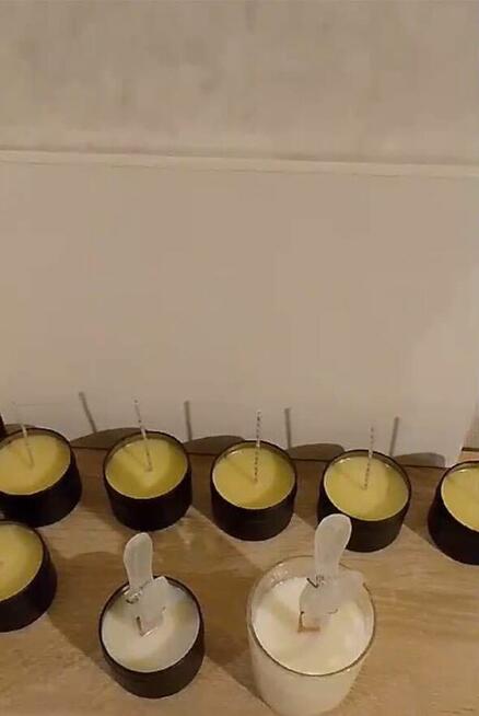 Świece sojowe zapachowe. Bardzo ładne ze wzorami.