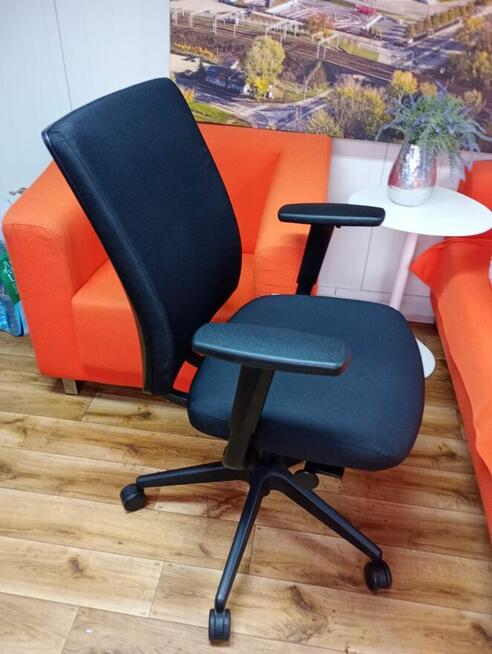 Fotel ergonomiczny Profim VERIS czarny fotele krzesła