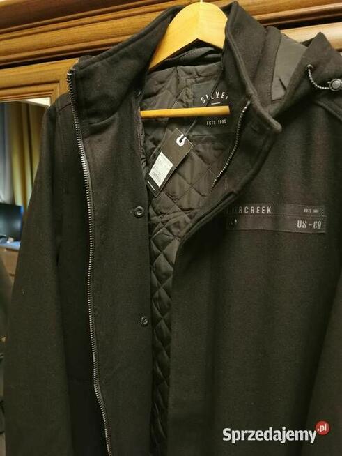 Piękna kurtka z kapturem na podpince Rozm XL NOWA z metką