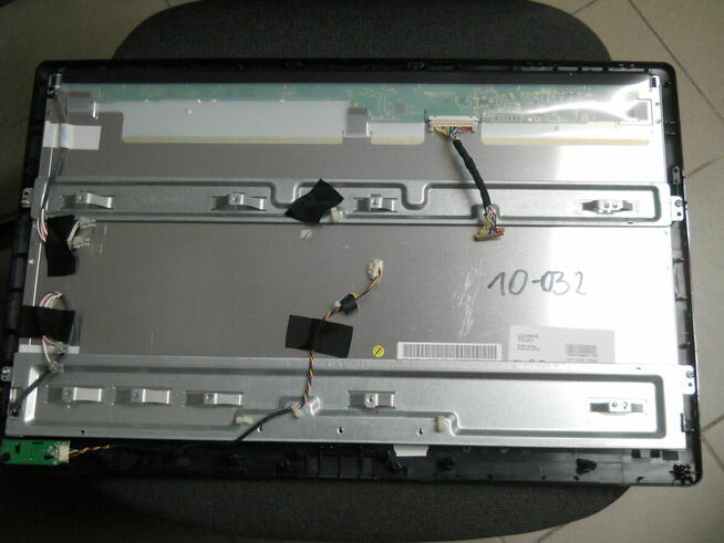 matryca LCD LC215WUE z TV Philips 22PFL3606H/12 10-032