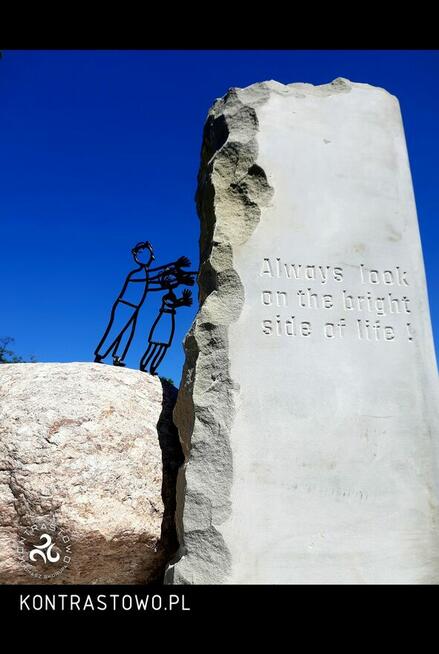 Nietypowe nagrobki, kamieniarstwo artystyczne Kontrastowo