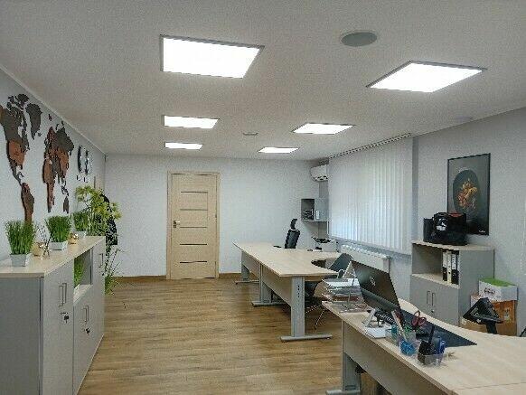 Magazyny, biura, parking w cenie