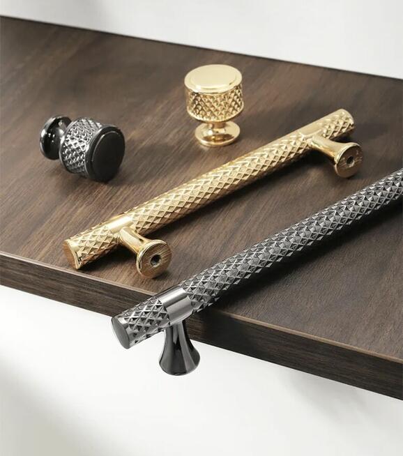 Nowoczesny uchwyt meblowy, gałka reling seria ROYAL