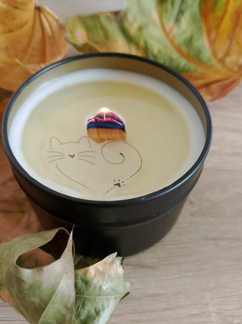 Świece sojowe zapachowe. Bardzo ładne ze wzorami.