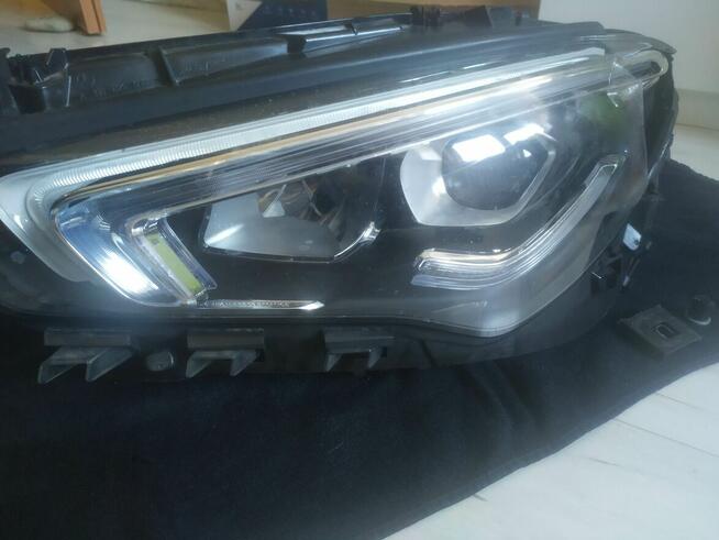 Lampa reflektor lewy Mercedes cla w 118 rok 2022oryginał