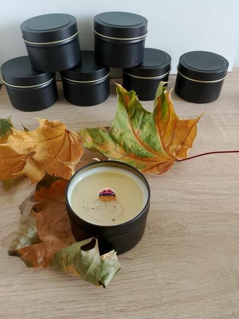 Świece sojowe zapachowe. Bardzo ładne ze wzorami.