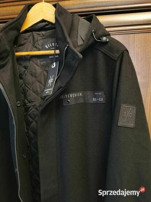 Piękna kurtka z kapturem na podpince Rozm XL NOWA z metką
