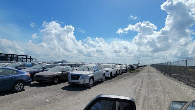 auta z usa Jesteśmy bezpośrednim dealerem z Miami