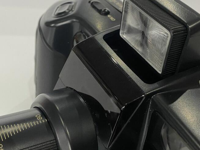 Analogowa Konica Super Zoom Z-Up 80 RC Camera