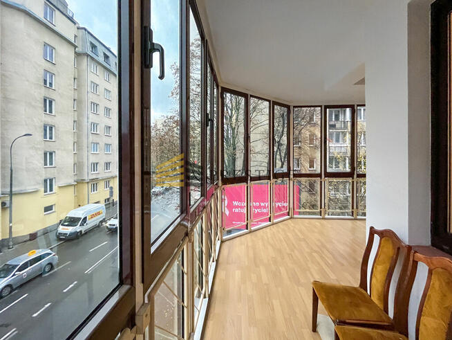 Przestronny lokal 121m2 z ogrodem zimowym - Wola