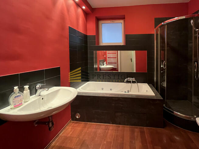 Przestronny lokal 121m2 z ogrodem zimowym - Wola