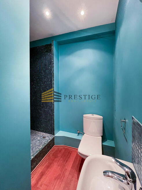 Przestronny lokal 121m2 z ogrodem zimowym - Wola