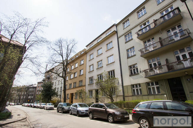 okolice Królewskiej, 3 pokoje, kamienica, brak prowizji, 72 m2, balkon