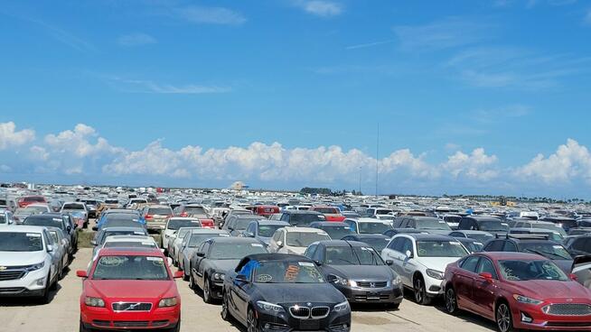 auta z usa Jesteśmy bezpośrednim dealerem z Miami