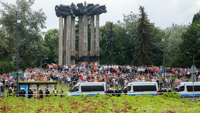 Auto z nagłośnieniem , imprezy , festyny , marsze , wiece ,