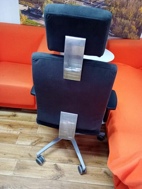 Fotel obrotowy z zagłówkiem BEJOT fotele krzesła obrotowe