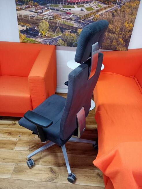 Fotel obrotowy z zagłówkiem BEJOT fotele krzesła obrotowe