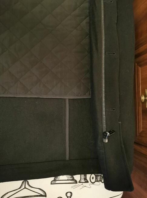 Piękna kurtka z kapturem na podpince Rozm XL NOWA z metką