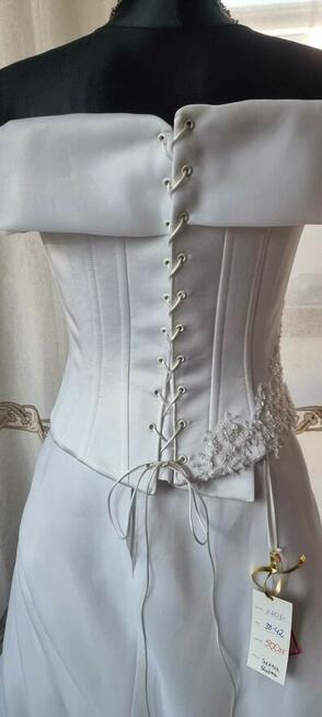 Sprzedam Tanio sukienkę ślubną rozmiar 40-42