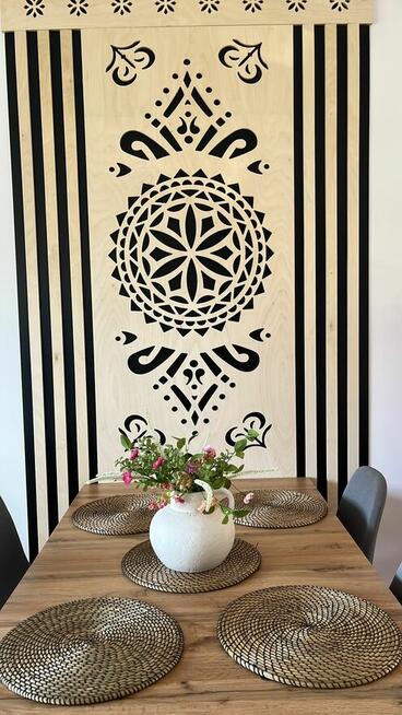 Lamele ścienne ze wzorem styl góralski