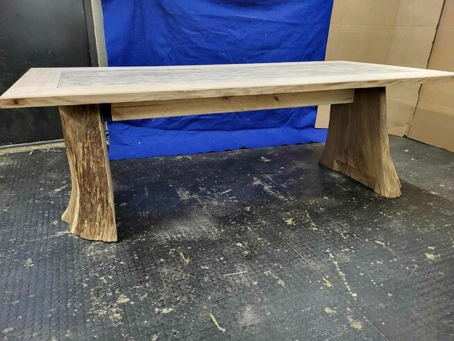 Stół drewniany ręcznie wykonany