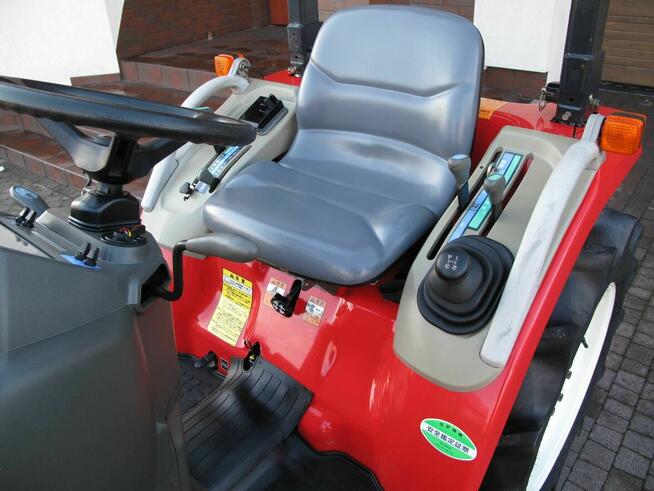 Mini Traktorek Yanmar AF118 18KM 4X4 Wspomaganie Rewers