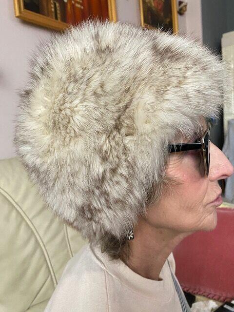 Czapka z lisa / naturalne futro /.