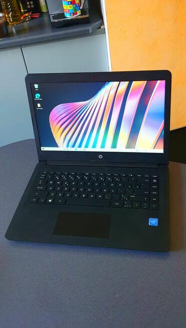 Dobry niedrogi Laptop HP ekran 14 do internetu hdmi usbc m2