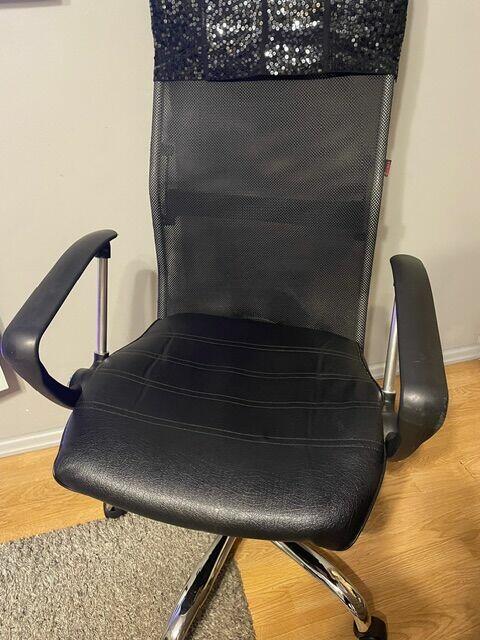 KRZESŁO BIUROWE MARKI SIGMA Uniwersalny, sprawdzi się w każd