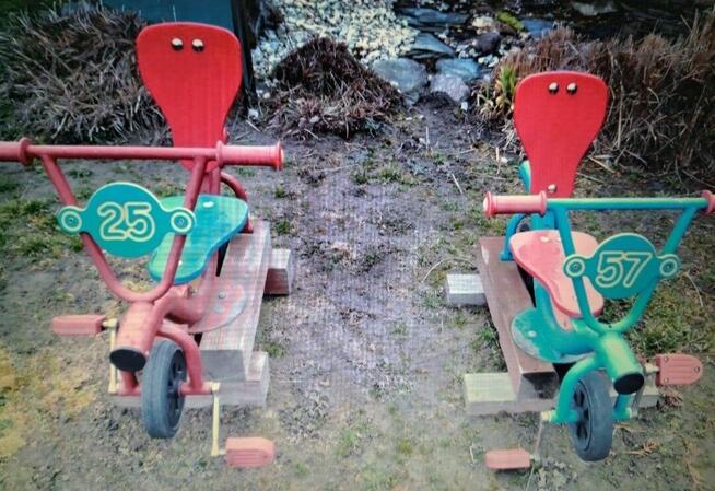 Rowerek metalowy do ogrodu