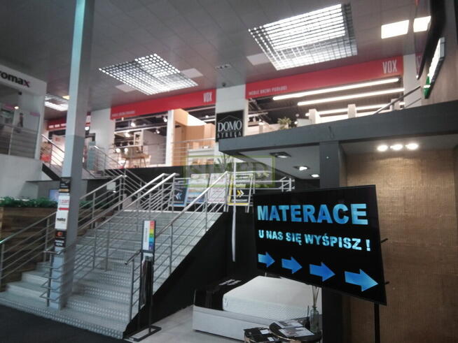 Handel i usługi wyposażenie wnętrz ,parking