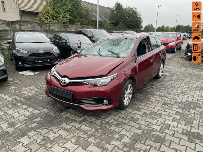 Toyota Auris Dynamic Kamera cofania