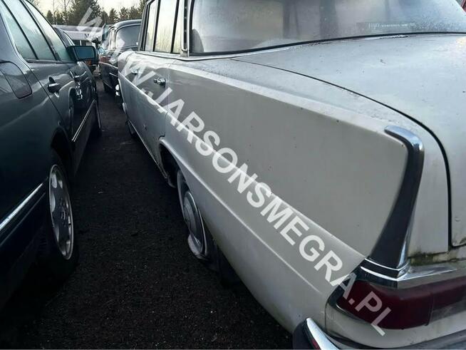 Mercedes inny 220 Sedan Manual, 95hp, 1965