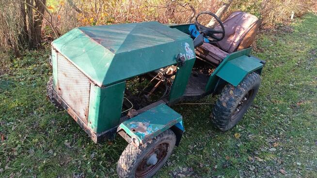 Traktorek sprzedam (Esiok, Papaj, Sam)