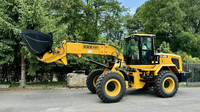 Ładowarka teleskopowa KMM 930T