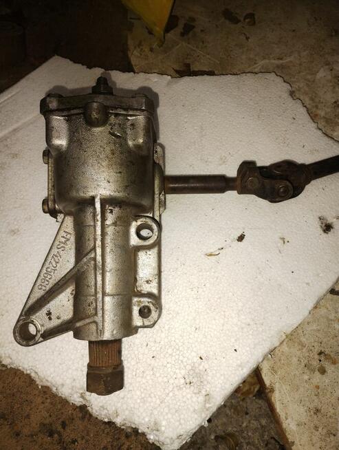 Sprzedam różne części pozostałosci po autach z czasów PRL