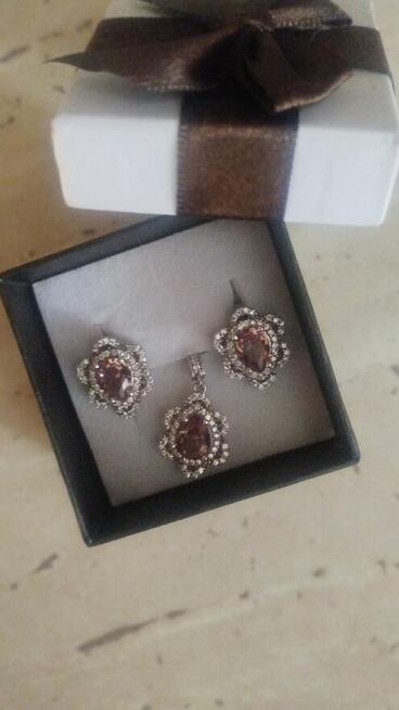 Srebne kolczyki z zawieszką