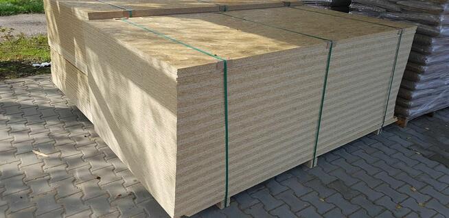 Drewno konstrukcyjne drewno budowlane skład drewna CMD