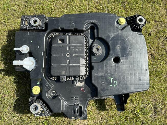 Obudowa zbiornika AdBlue Peugeot 508 rok 2019