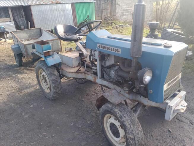 Traktor Ursus
