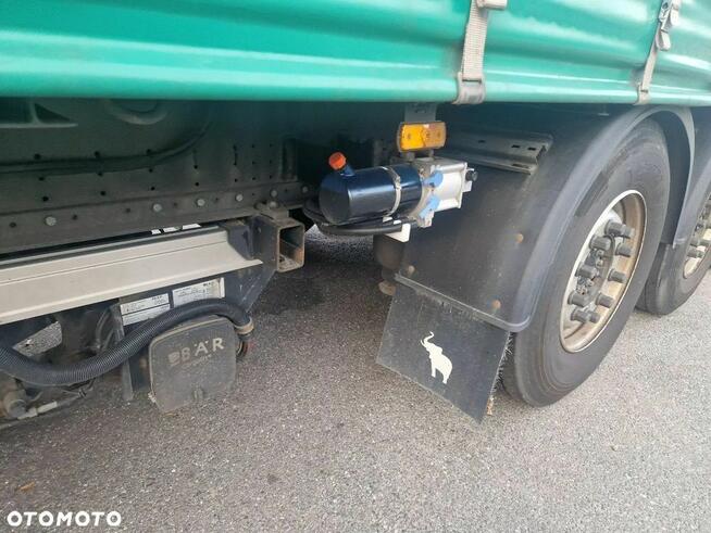 Naczepa Schmitz z windą - BÄR 2000kg