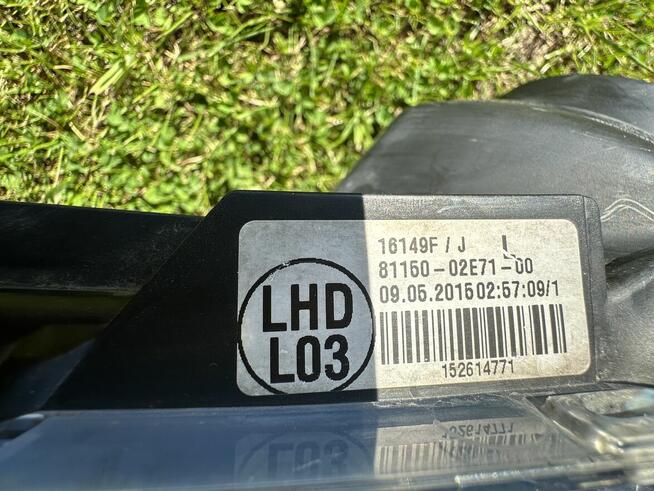 Komplet przednich lamp Toyota Corolla 2015 lekko uszkodzone