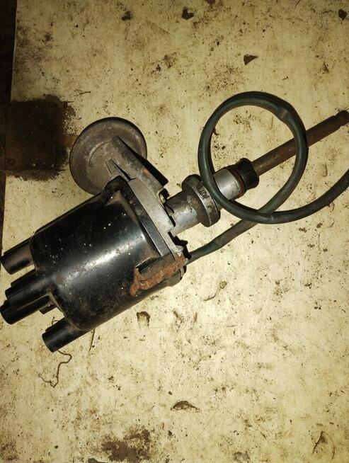 Sprzedam różne części pozostałosci po autach z czasów PRL