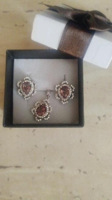 Srebne kolczyki z zawieszką